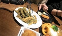 外卖员爆料排骨视频真实,视频揭露真实排骨制作过程！