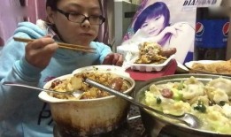 外卖员爆料排骨视频真实,视频揭露真实排骨制作过程！