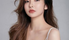 吃瓜女大学生网红,网红背后的校园生活揭秘